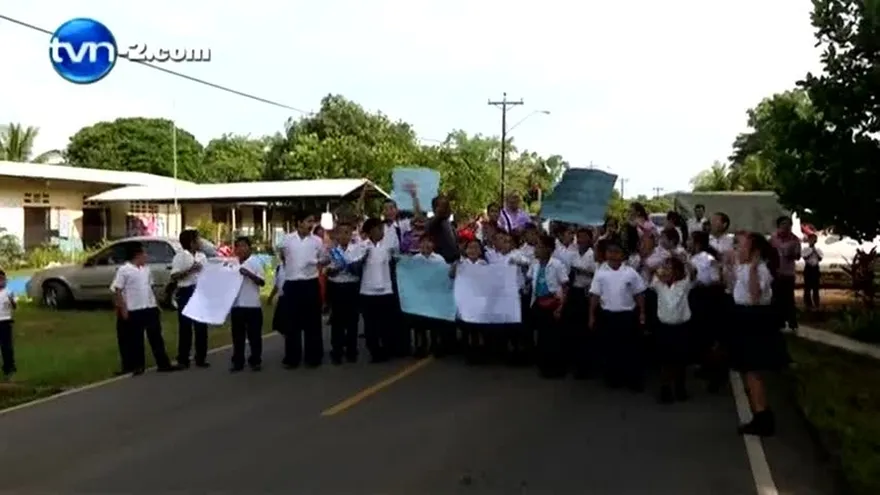 En escuela de David mantienen huelga y denuncian traslado ilegal de docente