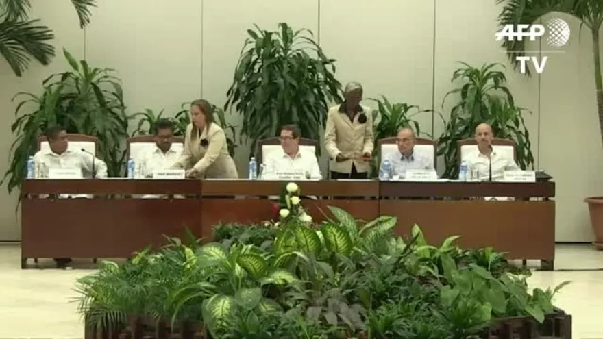FARC y gobierno colombiano logran nuevo acuerdo de paz