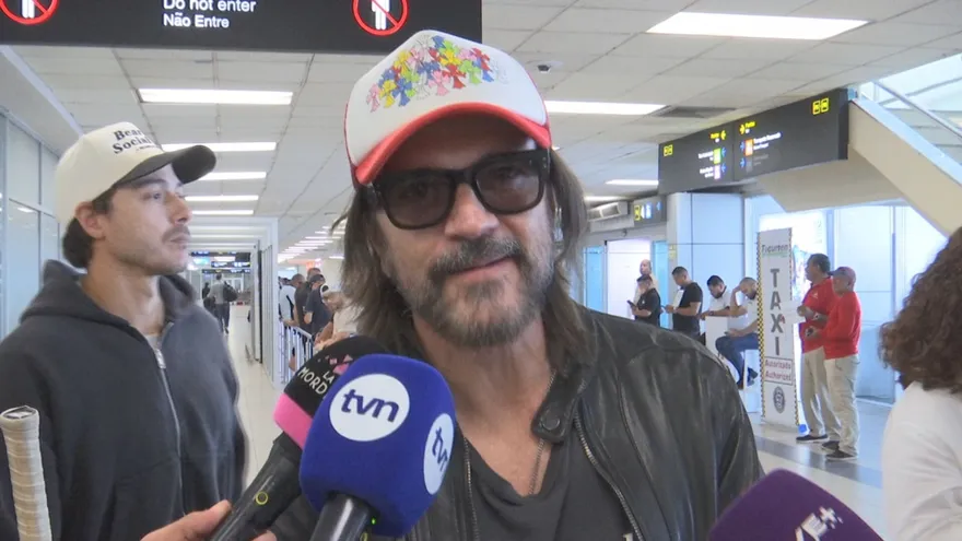 Juanes aterrizó esta tarde en ciudad de Panamá para el concierto Homenaje al Día de las Madres