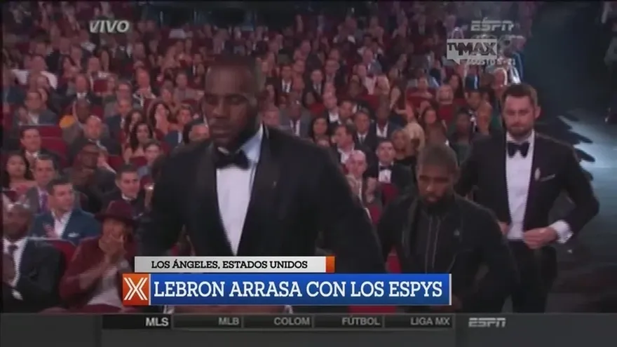 LeBron James triunfó en los premios ESPYS
