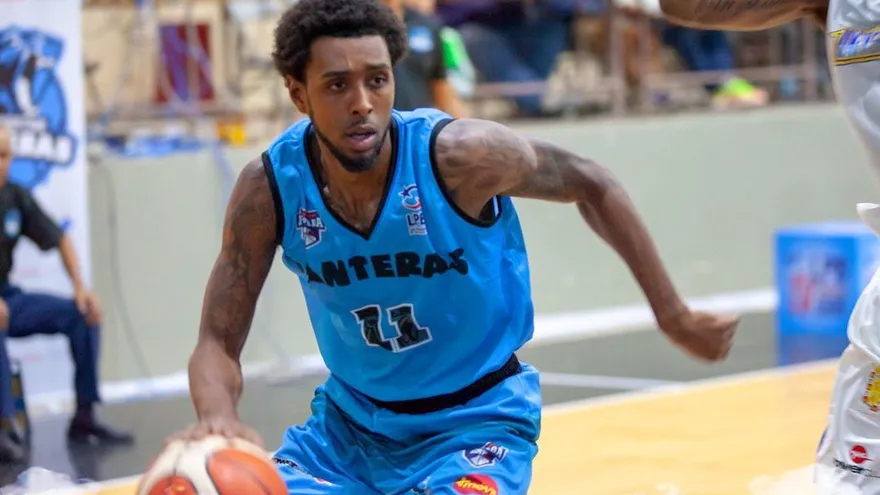 Las Panteras sorprendieron a Universitarios en una gran noche de LPB