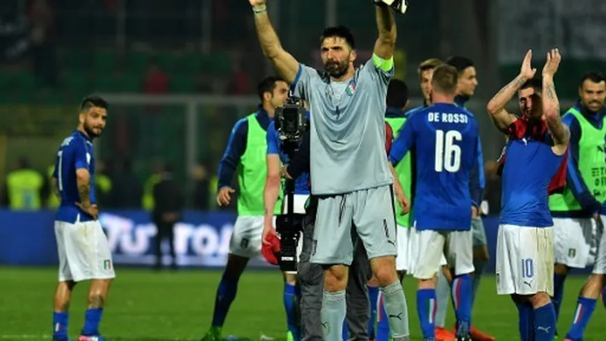 Italia derrota a Albania en el partido 1.000 de Buffon.
