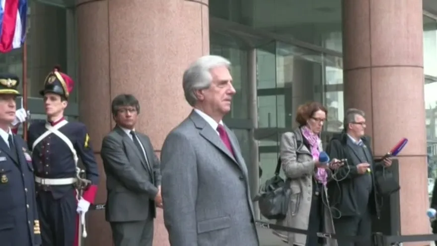 Tabaré Vásquez recibe con honores al presidente de Alemania, Joachim Gauck