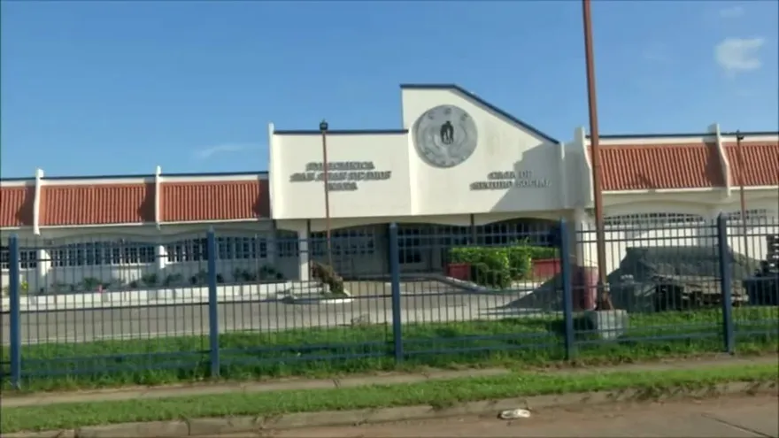 Suspenden atención médica en una policlínica