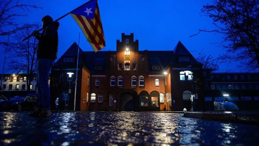 Fachada de la prisión 'Justizvollzugsanstalt (JVA) Neumuenster' donde está detenido el exlider catalán Carles Puigdemont en Neumuenster (Alemania).