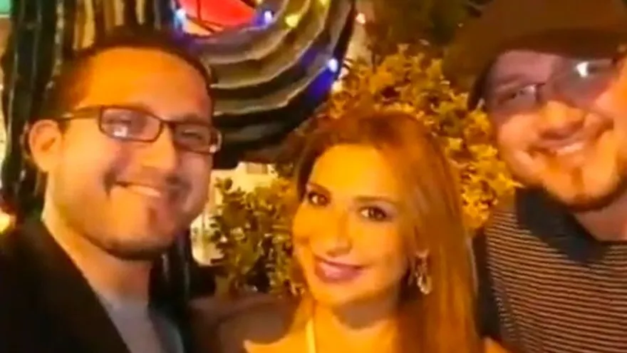 Siria Miranda junto a sus hermanos.