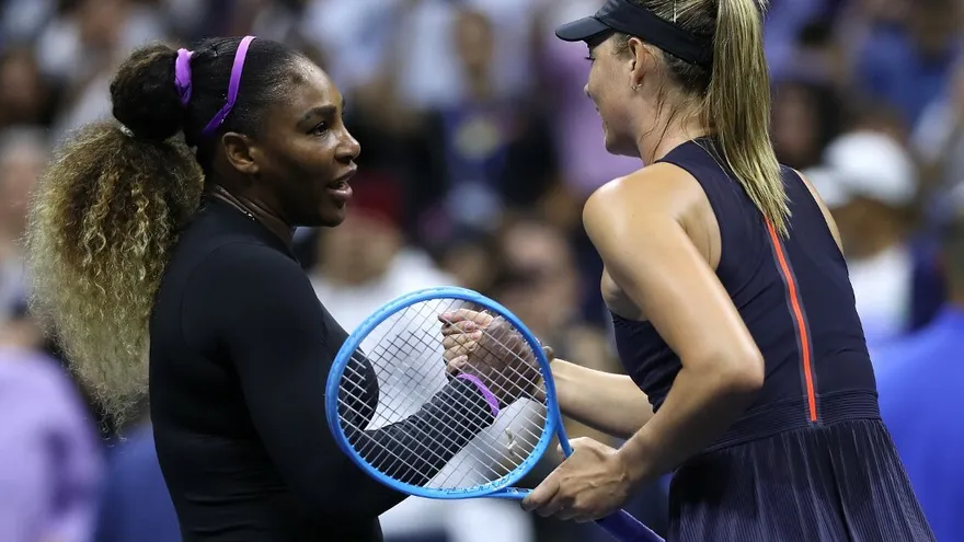 Serena Williams (i)  y María Sharapova (d)