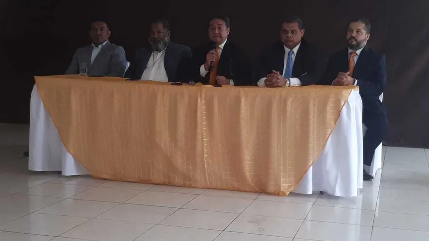 Presentan a PAÍS oficialmente