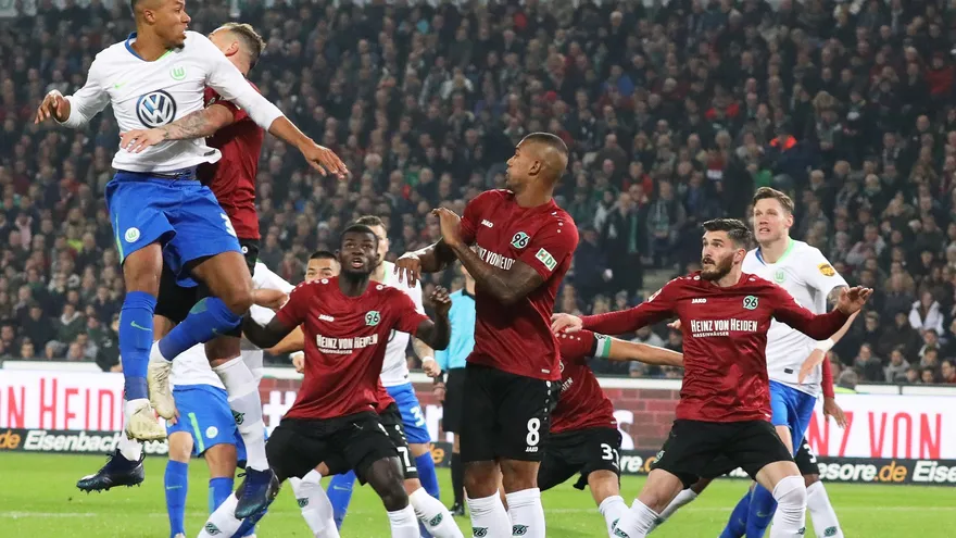 Hanóver se resiste con una victoria ante el Wolfsburgo