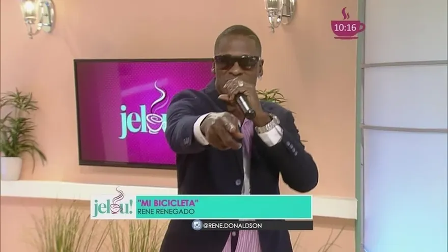 Regresó Rene Renegado y nos puso a bailar con la Bicicleta