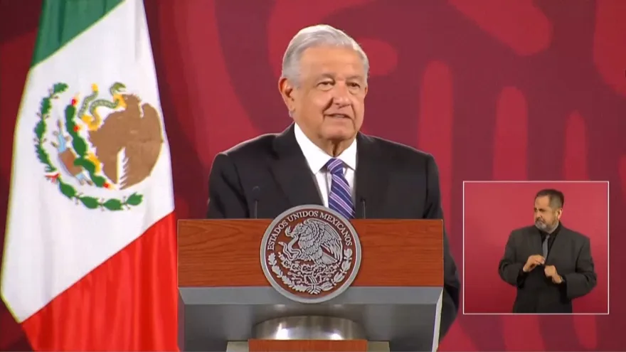 Presidente de México augura victoria de Macron en balotaje presidencial francés