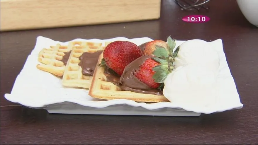 Waffles con Nutella y Crema de Chantilly