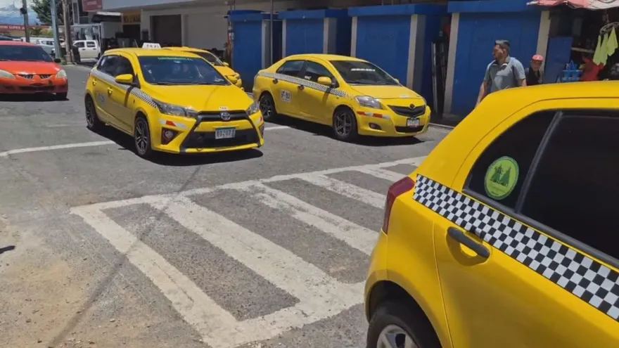 Taxistas en Veraguas expresan preocupación por robos y hurtos durante sus recorridos