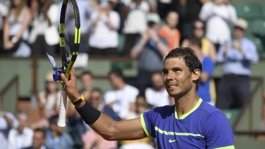Nadal avanza sin complicaciones a la tercera ronda de Roland Garros.