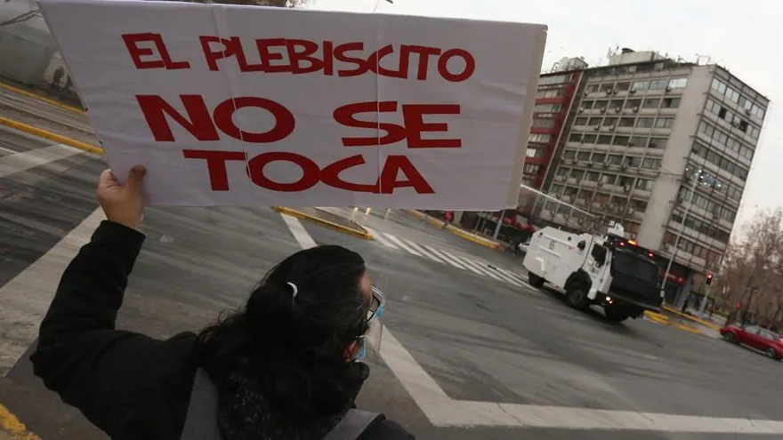 El plebiscito chileno implementará kit sanitarios y cabinas de votación abiertas