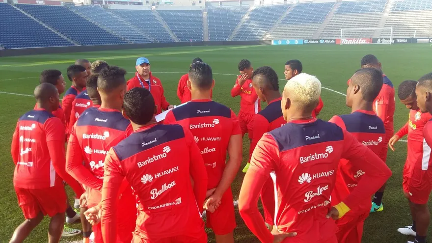 La selección de Panamá inicia sus trabajos en el Toyota Park de Chicago