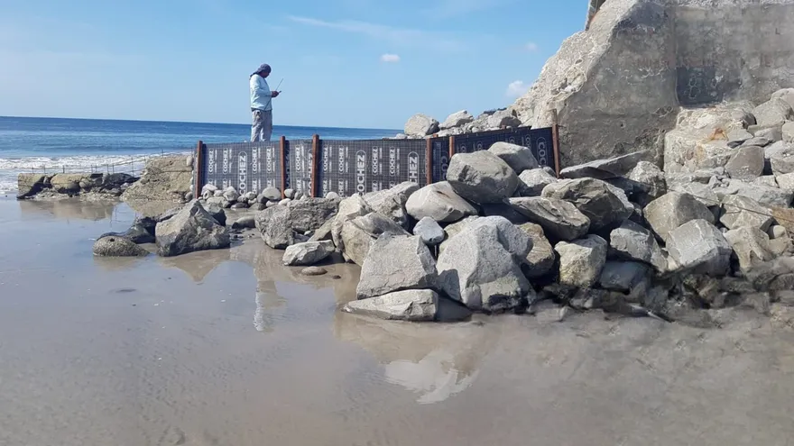 Suspenden obra irregular en la zona de playa El Palmar de San Carlos