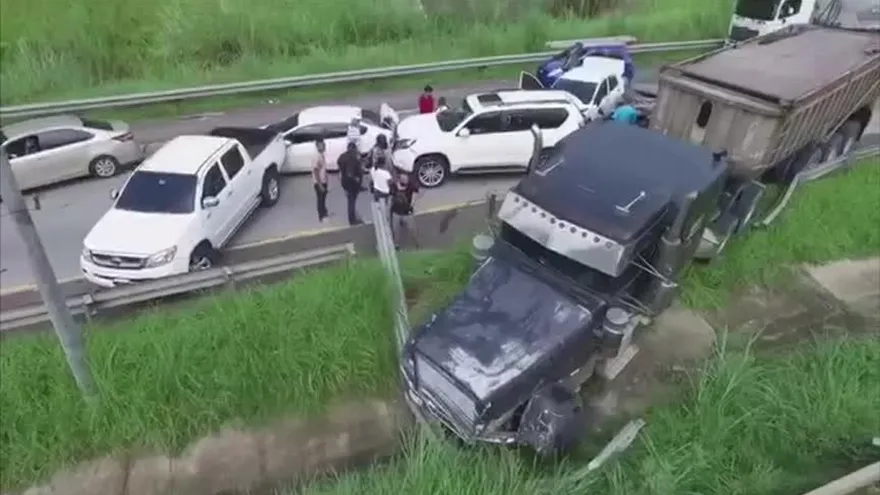 Más de 10 mil autos de equipo pesado utilizan a diario la vía Centenario