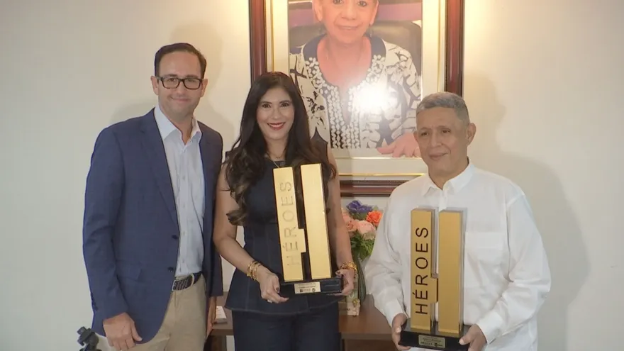 Antonín Aizurúa recibe homenaje por su aporte al deporte comunitario y la niñez panameña