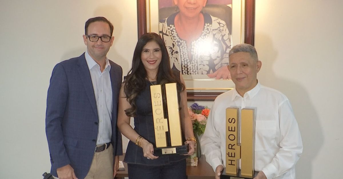 Antonín Aizurúa recibe homenaje por su aporte al deporte comunitario y la niñez panameña