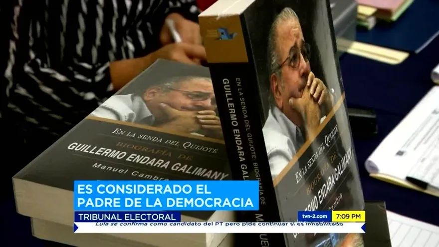 Presentan libro sobre la vida de Guillermo Endara