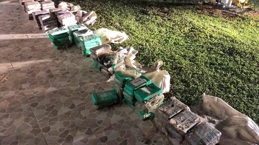 Operativo antidrogas en la provincia de Colón por el Ministerio Público y el Servicio Nacional Aeronaval.