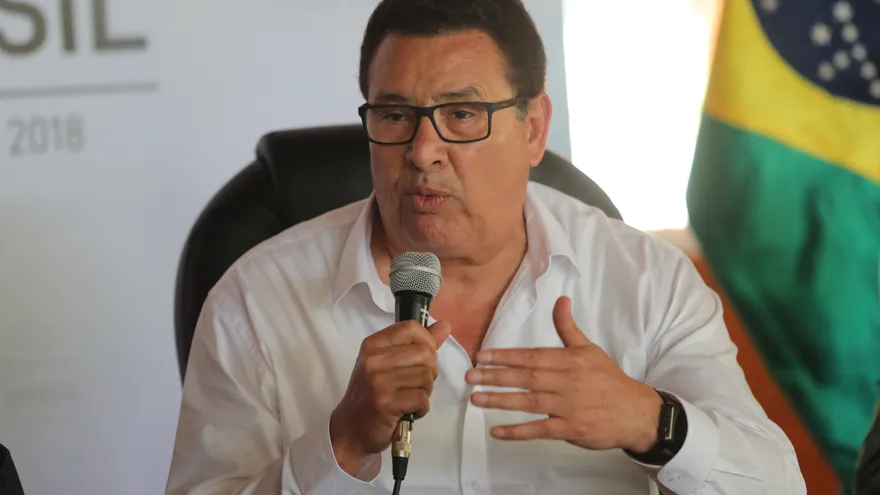 El ministro de Defensa de Perú, José Huerta