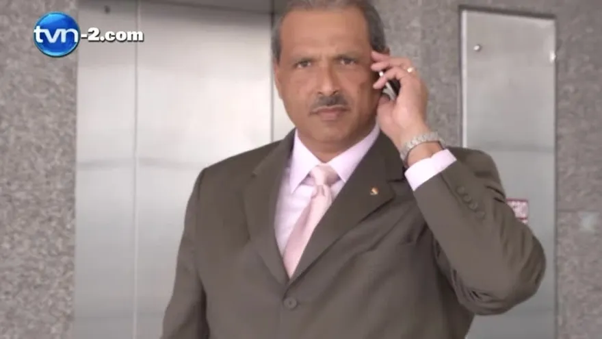 Bernabé Pérez entrega credenciales para contralor