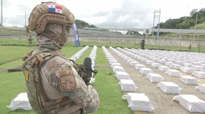 Panamá desmantela red narcotraficante y confisca 11 toneladas de cocaína en el Pacífico