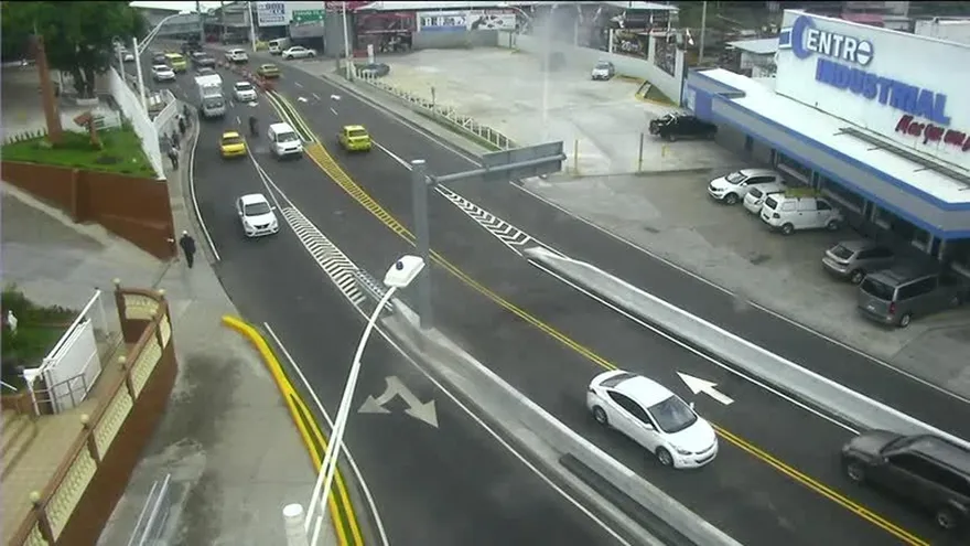 Inauguran viaducto de la vía Cincuentenario