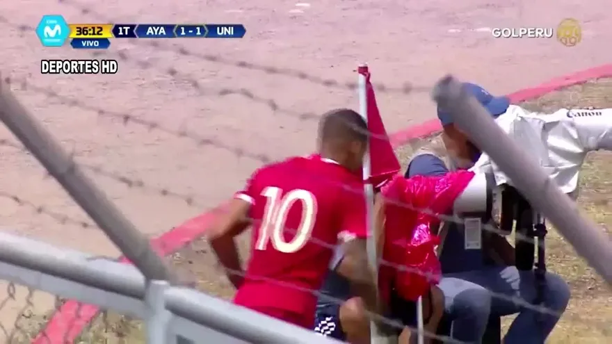 Gol de Luis Tejada ante Ayacucho en Perú