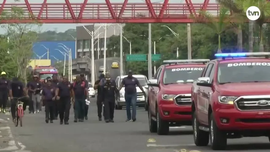 Bomberos de Colón se manifiestan por ascensos