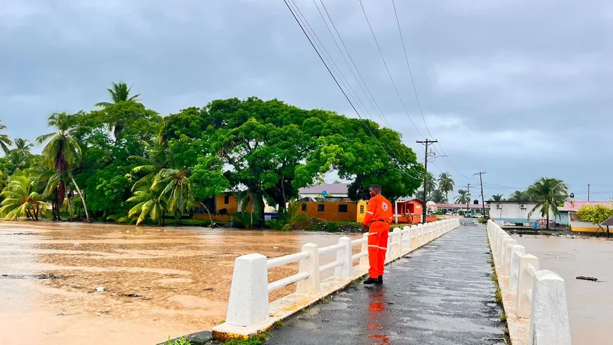 Más de 30 viviendas afectadas por fuertes lluvias e inundaciones en Costa Arriba de Colón