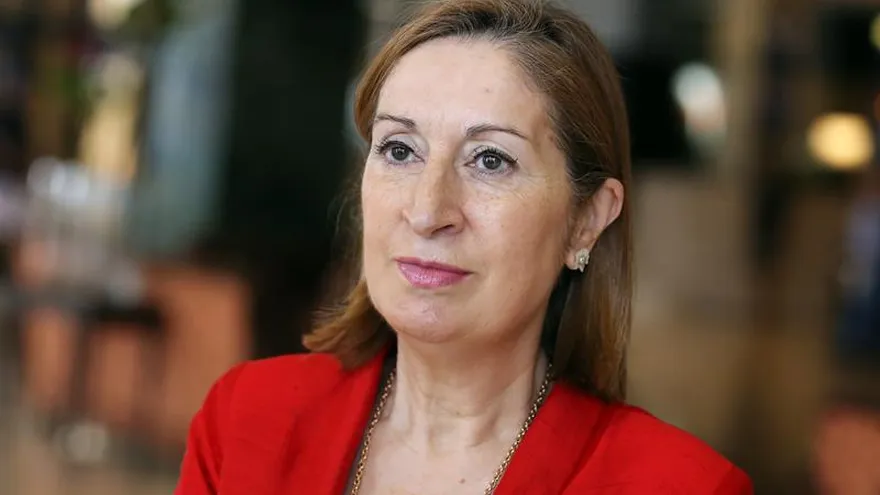 Ana Pastor, Ministra española de Fomento