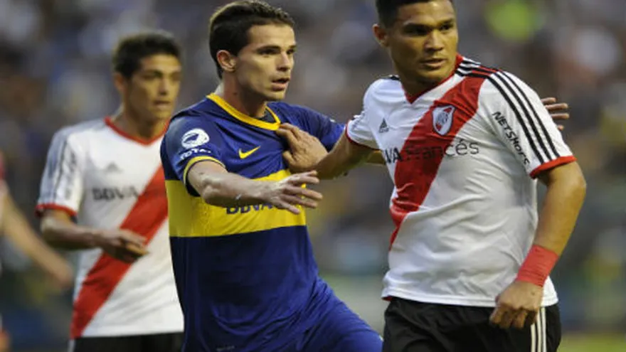 Fernando Gago espera levantar su nivel de los últimos superclásicos