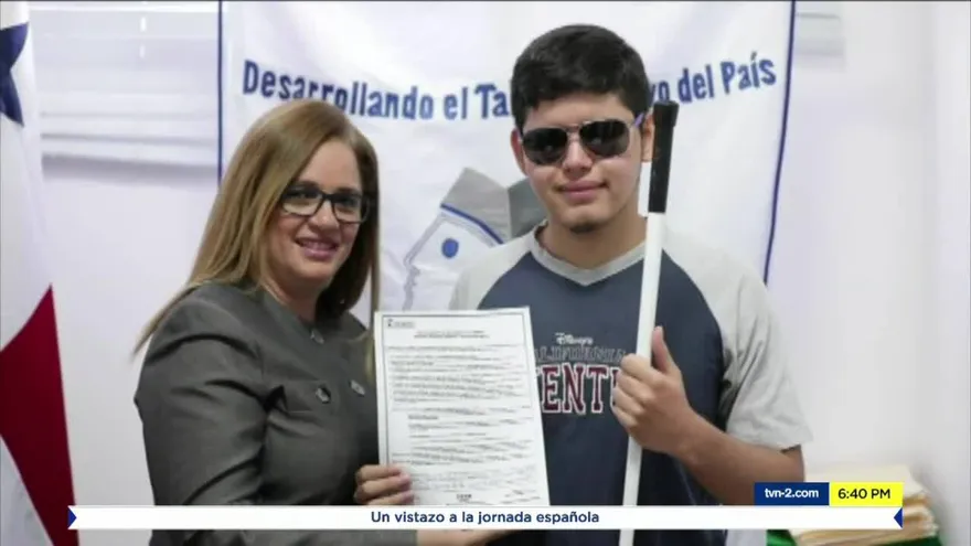 David Elías logra una beca para continuar en busca de sus metas