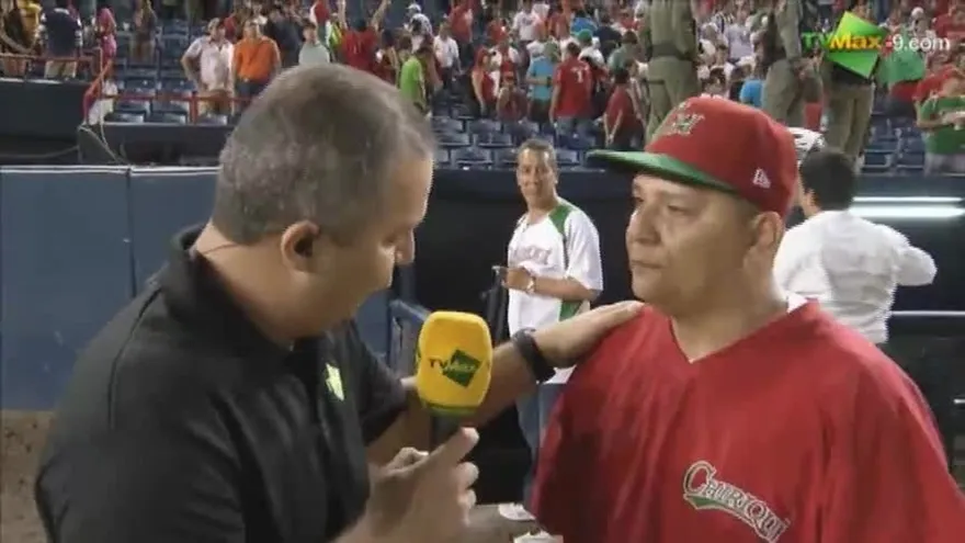 Aristides Bustamante a un triunfo del t