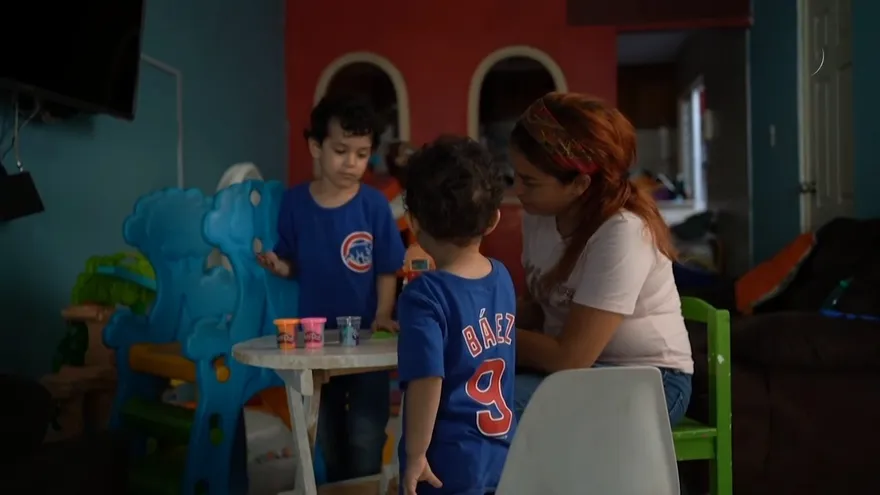 Huérfanos de la pandemia en México enfrentan el desafío de volver a clases