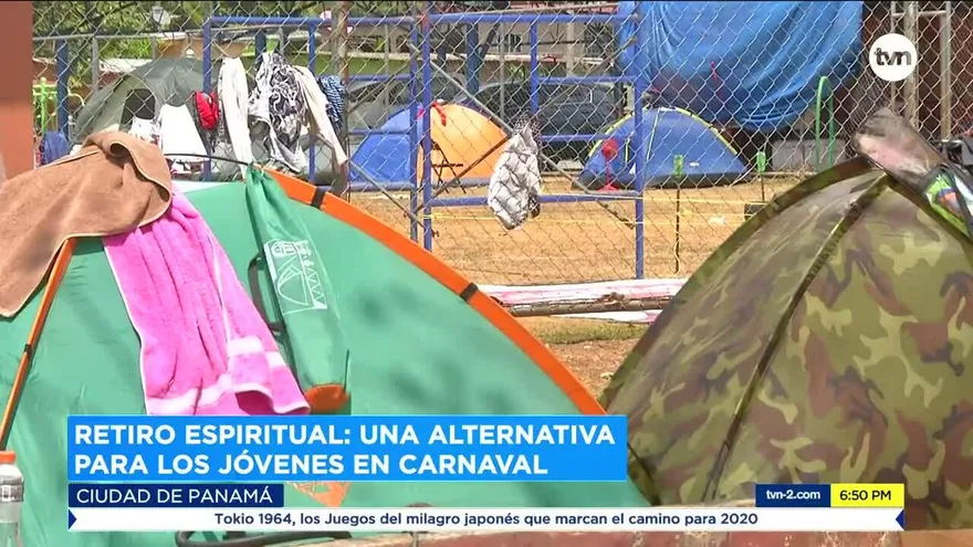 Jóvenes participan en retiros espirituales en carnaval