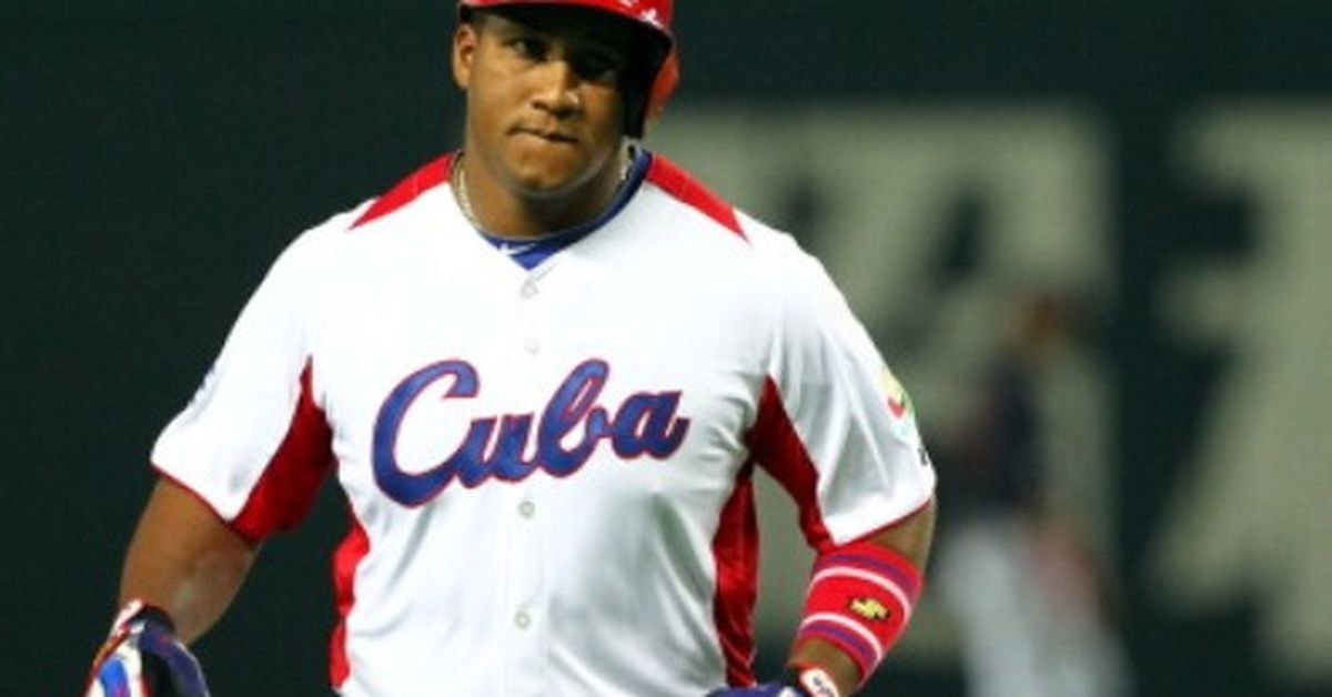 Alfredo Despaigne firma con club japonés Beisbol TVN Panamá