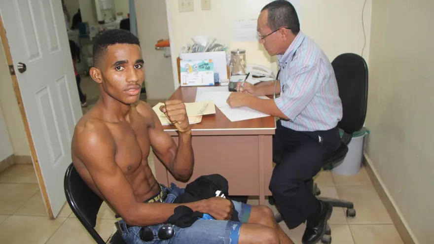 Se alistan para la velada.