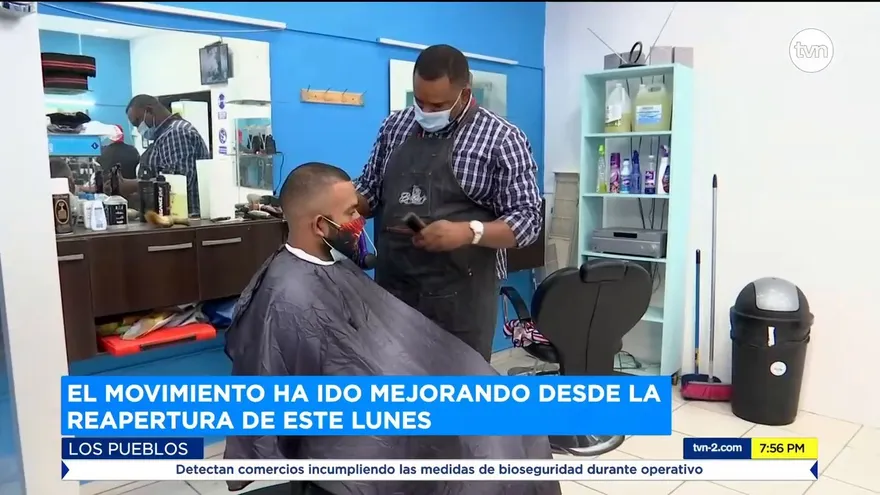 El movimiento en las barberías ha ido mejorando desde la reapertura de este lunes