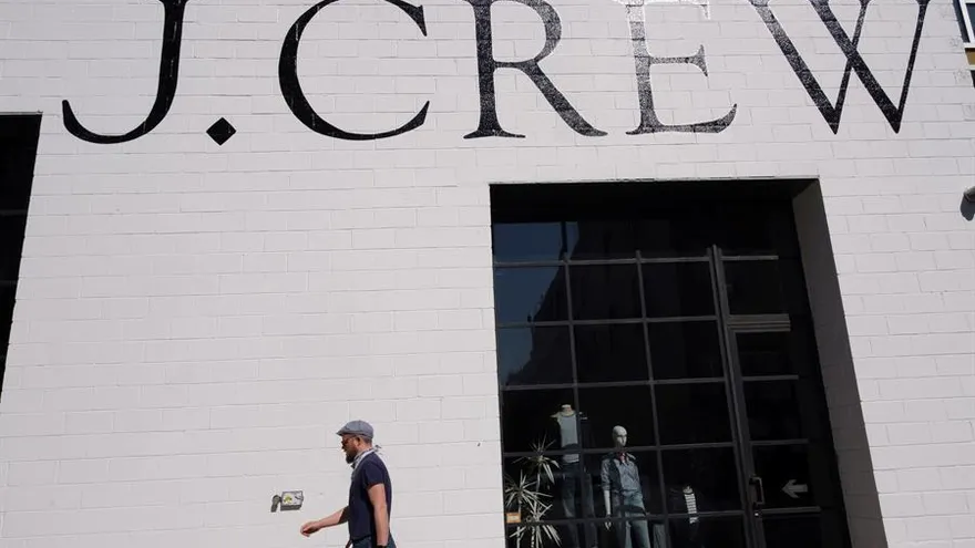 El COVID-19 quiebra J. Crew, la firma de ropa que vistió a Michelle Obama