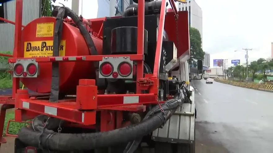 La máquina tapa huecos inicia operaciones