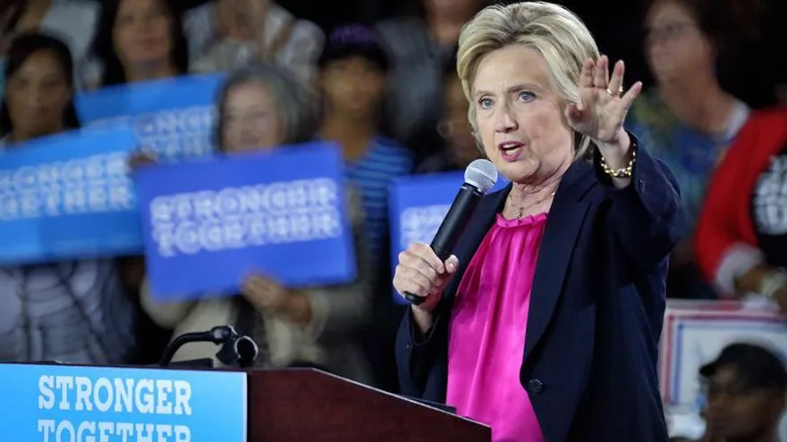 Hillary Clinton corteja al voto femenino en el estado clave de Pensilvania