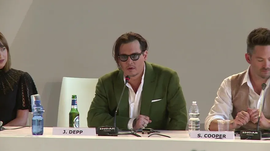 Johnny Depp llega a la Mostra