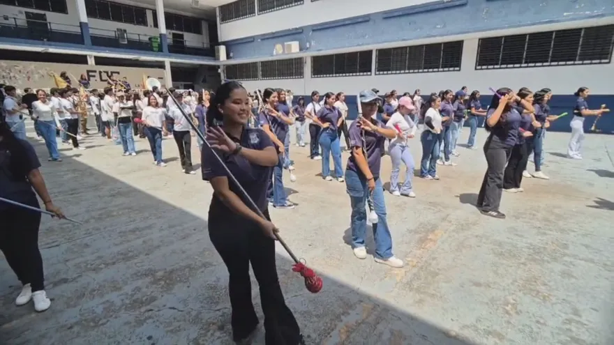 Banda del Félix Olivares busca apoyo para representar a Panamá en Estados Unidos