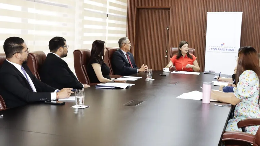 Mitradel coordina con Miviot nuevas oportunidades de empleos