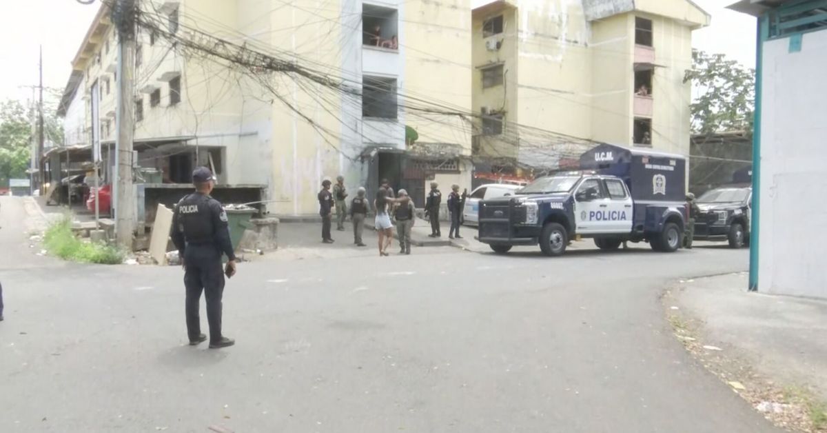Encuentran a un bebé abandonado en un cuarto inundado dentro de una barraca durante operativo en Río Abajo