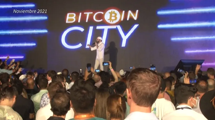 El Salvador adquirió 500 bitcoines por 15,3 millones de dólares